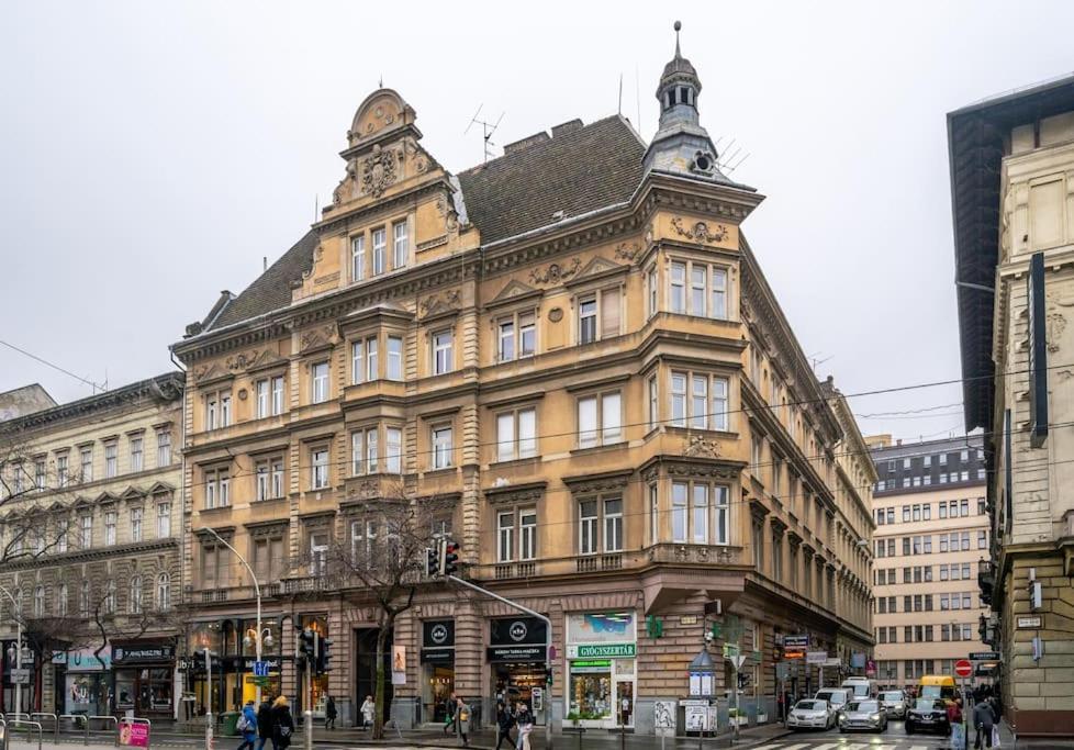 布达佩斯Andrassy Grandeur With Indoor Parking公寓 外观 照片