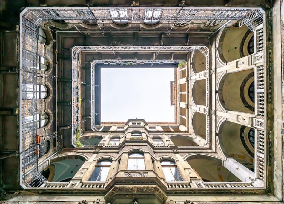 布达佩斯Andrassy Grandeur With Indoor Parking公寓 外观 照片