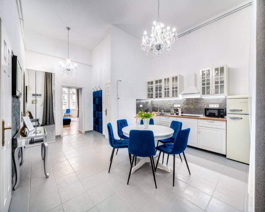 布达佩斯Andrassy Grandeur With Indoor Parking公寓 外观 照片